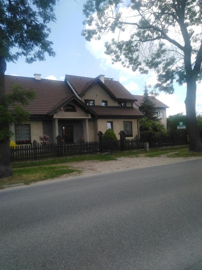 Piernikowy Dworek Lubicz Exterior foto