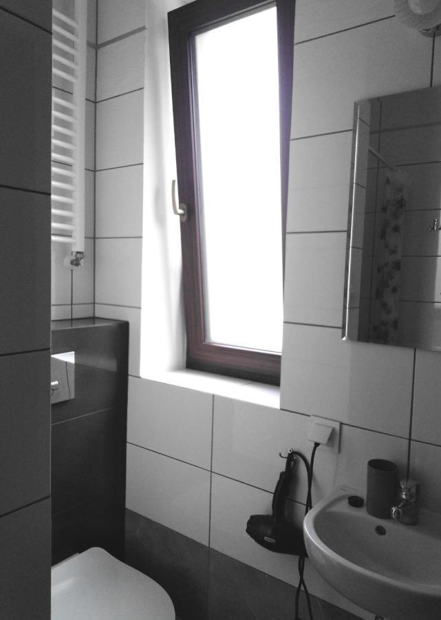 Piernikowy Dworek Lubicz Exterior foto