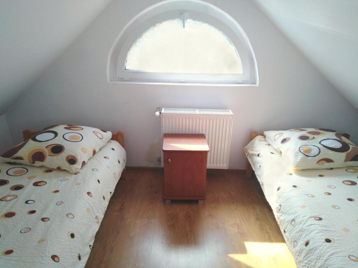 Piernikowy Dworek Lubicz Exterior foto